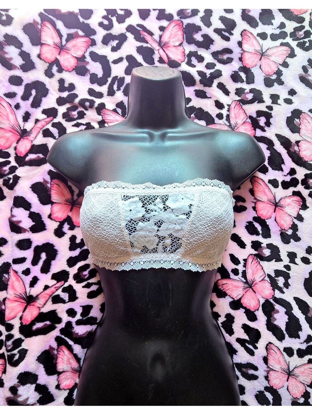 Victoria's Secret strapless lace bralette Small